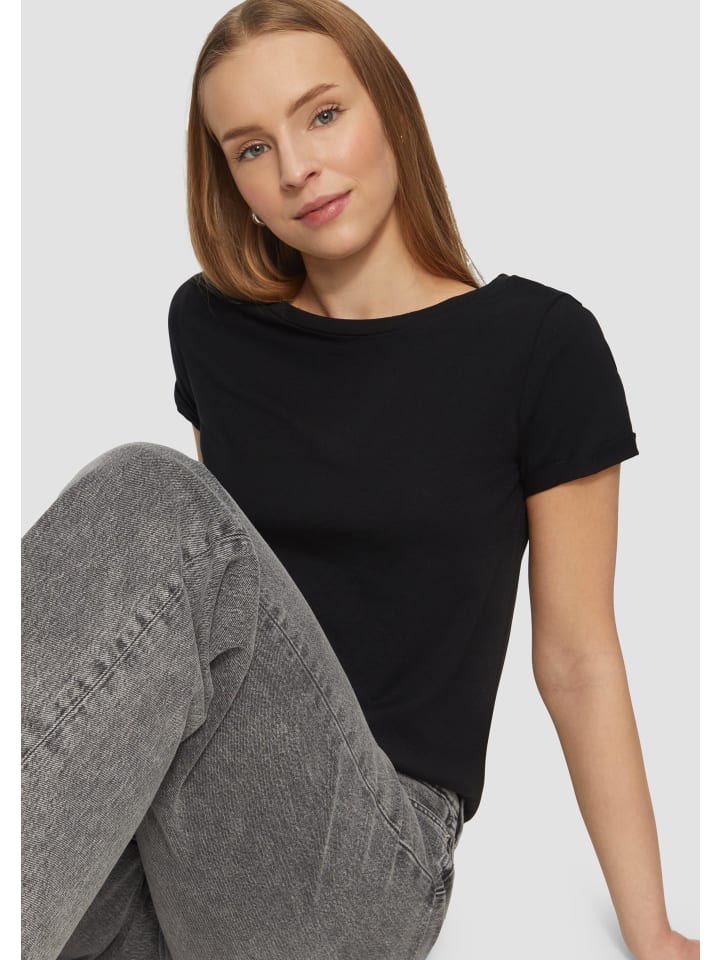 Футболка QS, черный
Футболка QS, черный