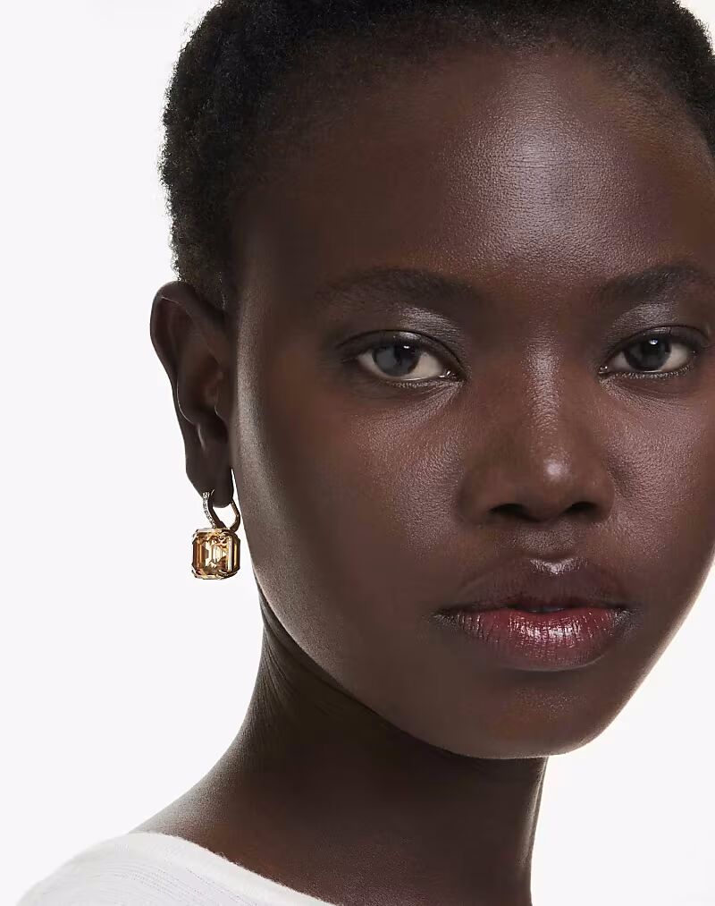 Серьги-подвески Millenia, смешанная огранка, карамель, позолота коричневого цвета Swarovski
Серьги-подвески Millenia, смешанная огранка, карамель, позолота коричневого цвета Swarovski