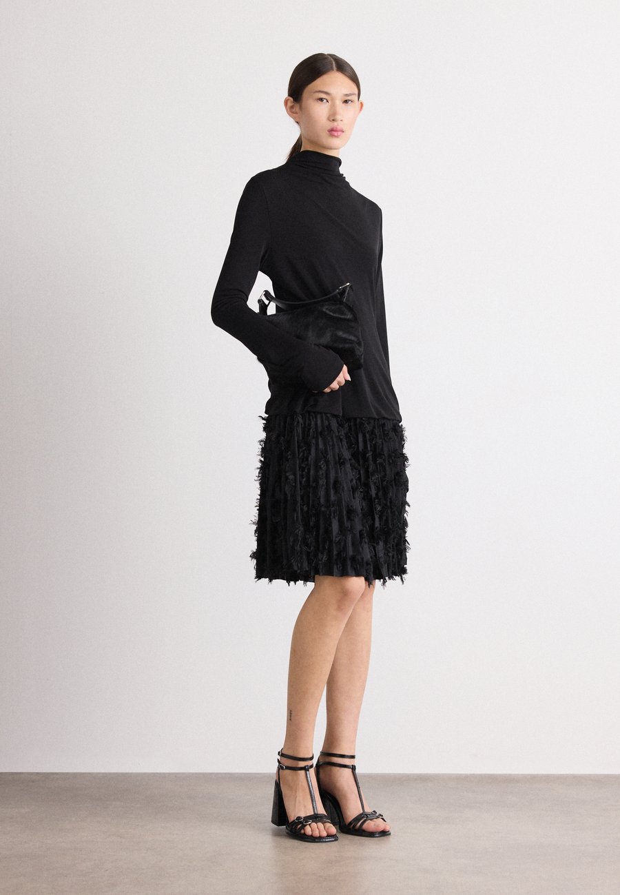 Платье BOSS ECICLA, Black
Платье BOSS ECICLA, Black