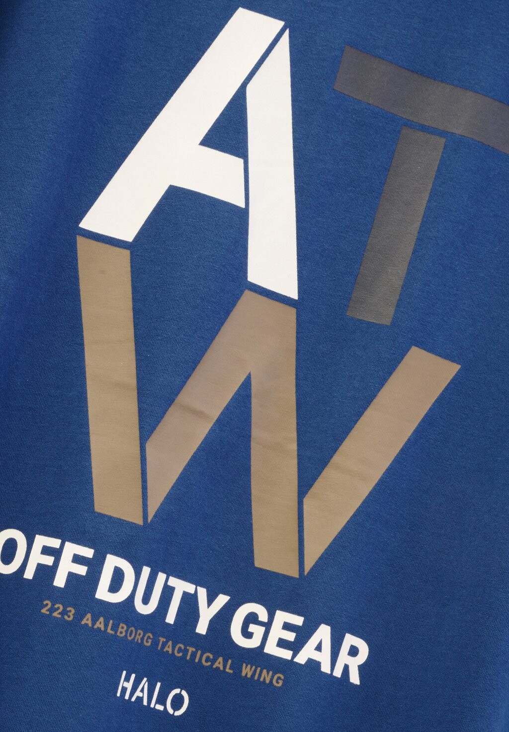 Футболка с принтом DUTY HALO, темно-синий
Футболка с принтом DUTY HALO, темно-синий