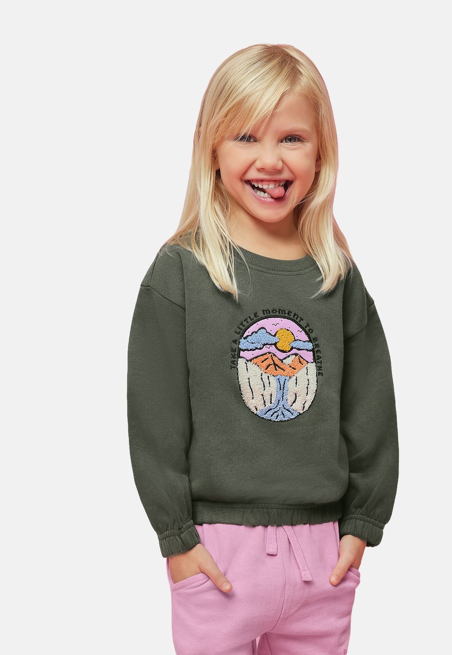 Толстовка Blue Seven Sweatshirt, Oliv/Olive
Толстовка Blue Seven Sweatshirt, Oliv/Olive