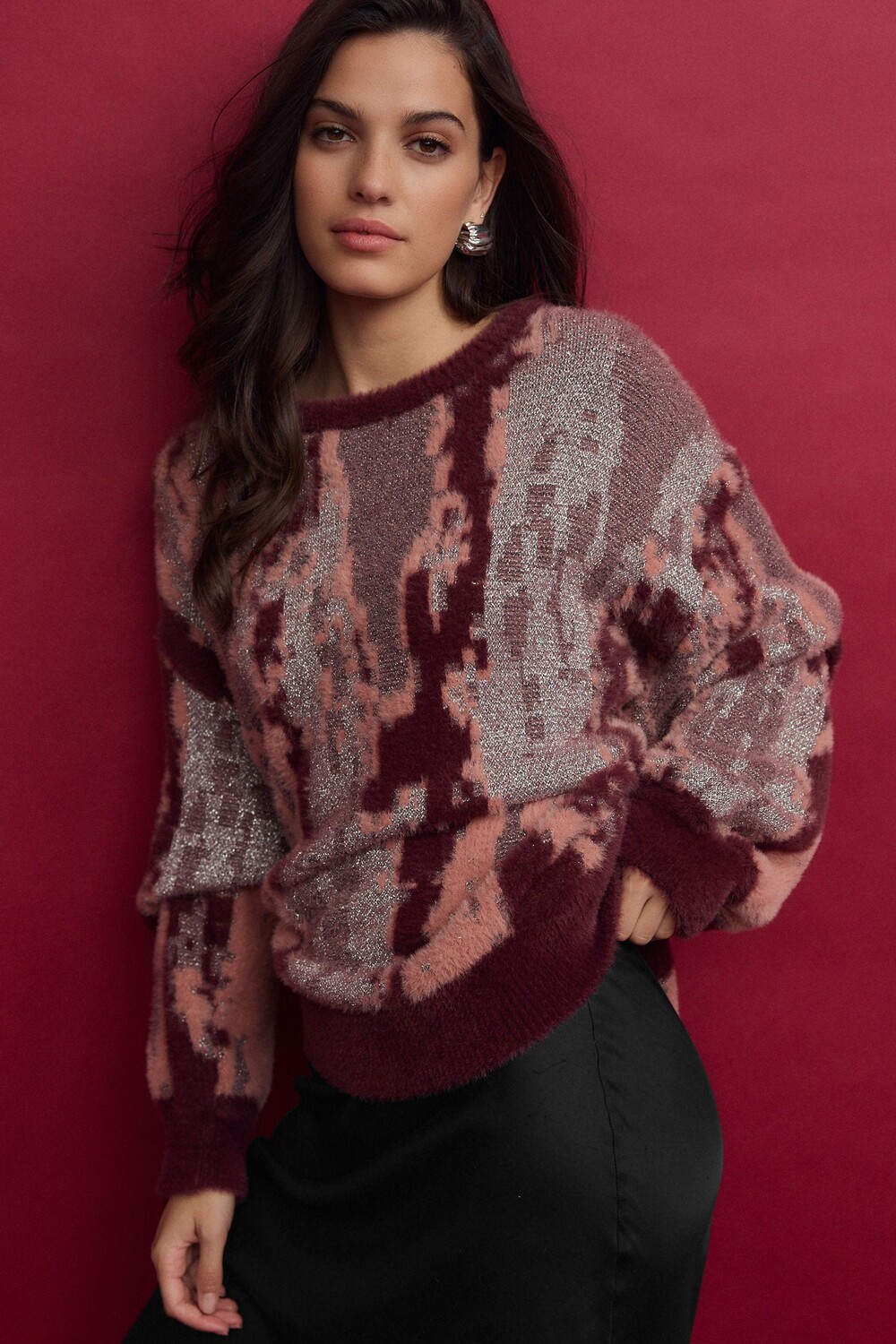 Вязаный джемпер с абстрактным принтом и блеском Next, красный
Вязаный джемпер с абстрактным принтом и блеском Next, красный