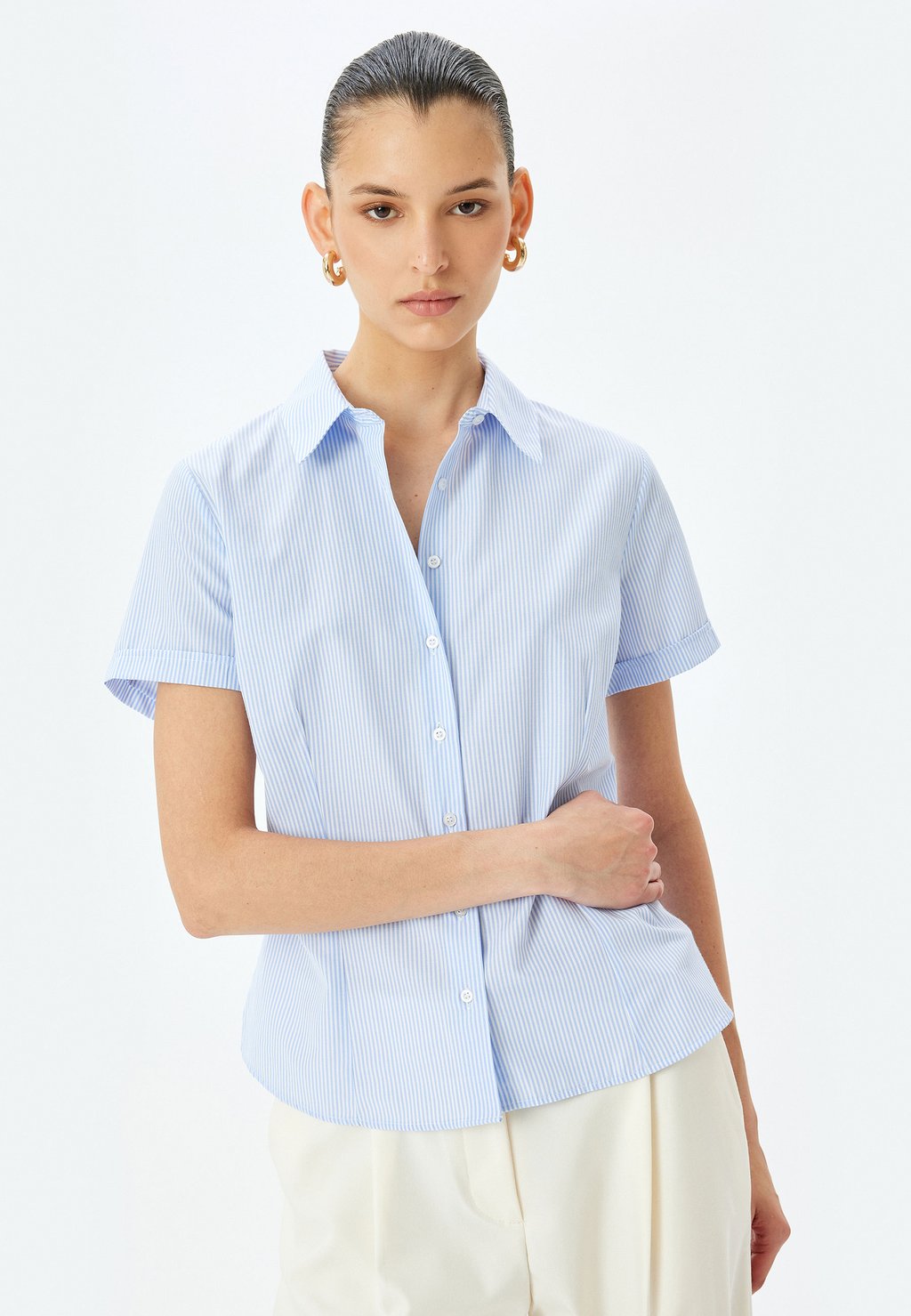 Блузка на пуговицах Koton, синий
Блузка на пуговицах Koton, синий