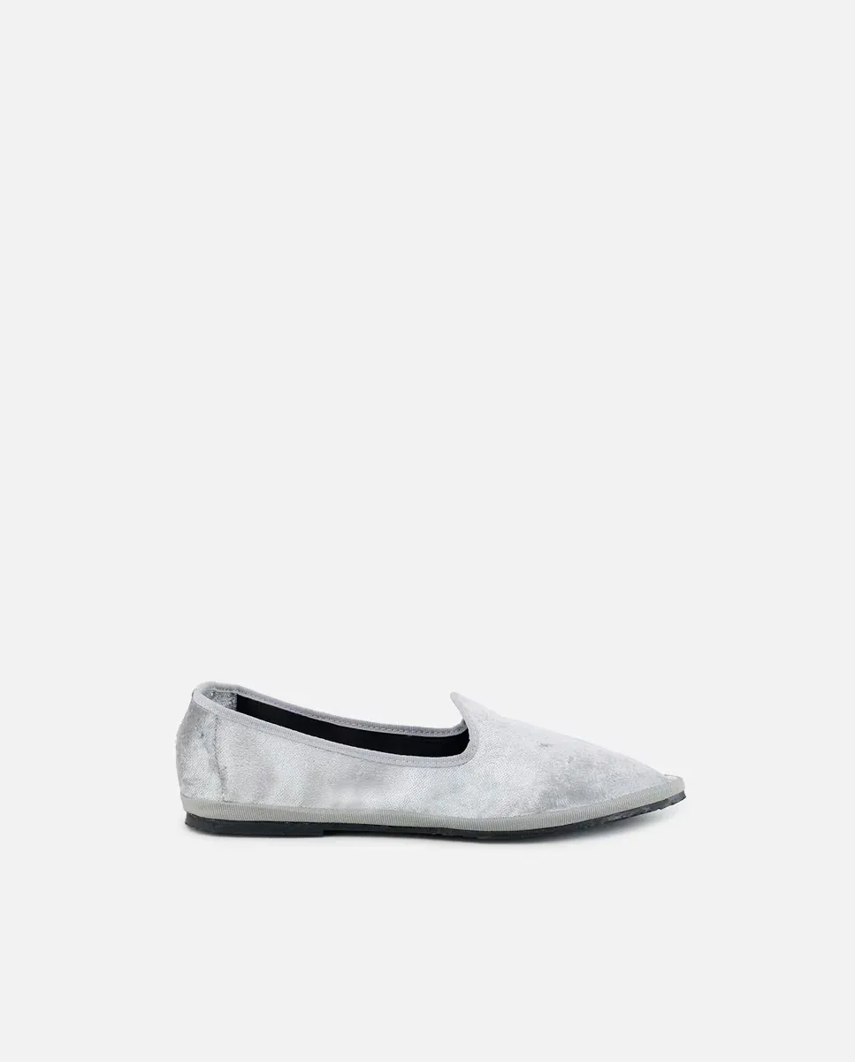 Бархатные балетки для девочек в венецианском стиле Eli 1957, серебряный
Бархатные балетки для девочек в венецианском стиле Eli 1957, серебряный