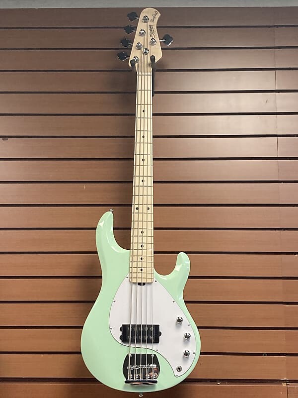 Басс гитара Sterling StingRay Ray5 in Mint Green
Басс гитара Sterling StingRay Ray5 in Mint Green