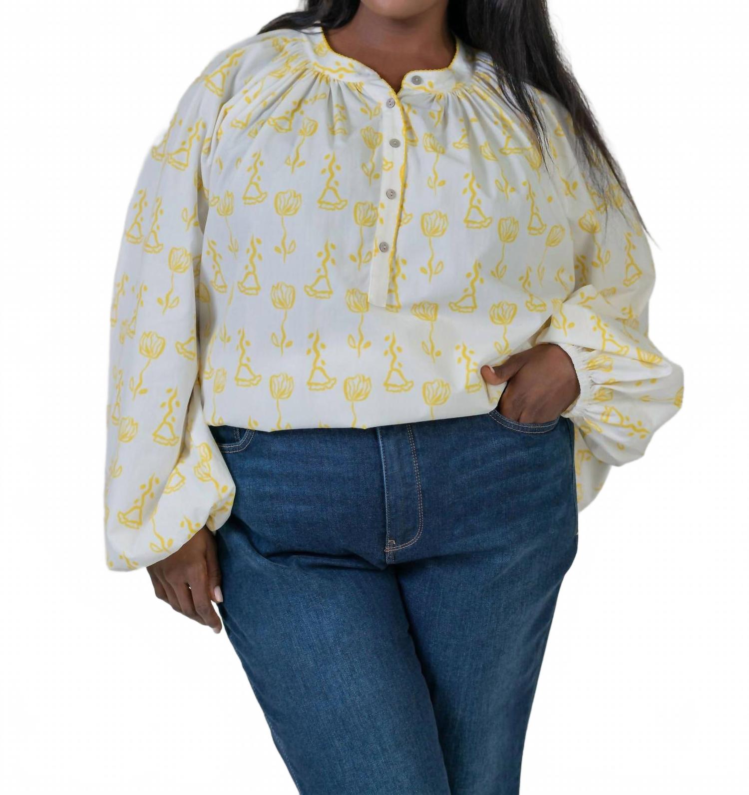 Кая Триго Амарилло Принт Блузка с длинным рукавом в белом цвете De Loreta
Кая Триго Амарилло Принт Блузка с длинным рукавом в белом цвете De Loreta