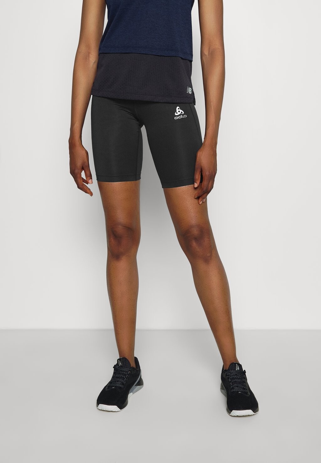 Тайтсы ESSENTIALS SOFT TIGHTS SHORT ODLO, цвет black
Тайтсы ESSENTIALS SOFT TIGHTS SHORT ODLO, цвет black