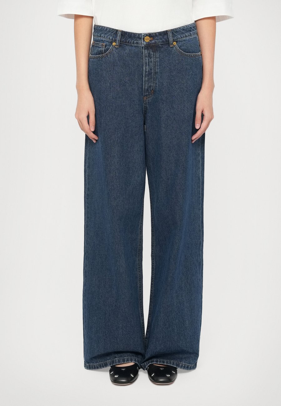 Футболка Stylein JEM, White, Белый, Футболка Stylein JEM, White
Футболка Stylein JEM, White, Белый, Футболка Stylein JEM, White