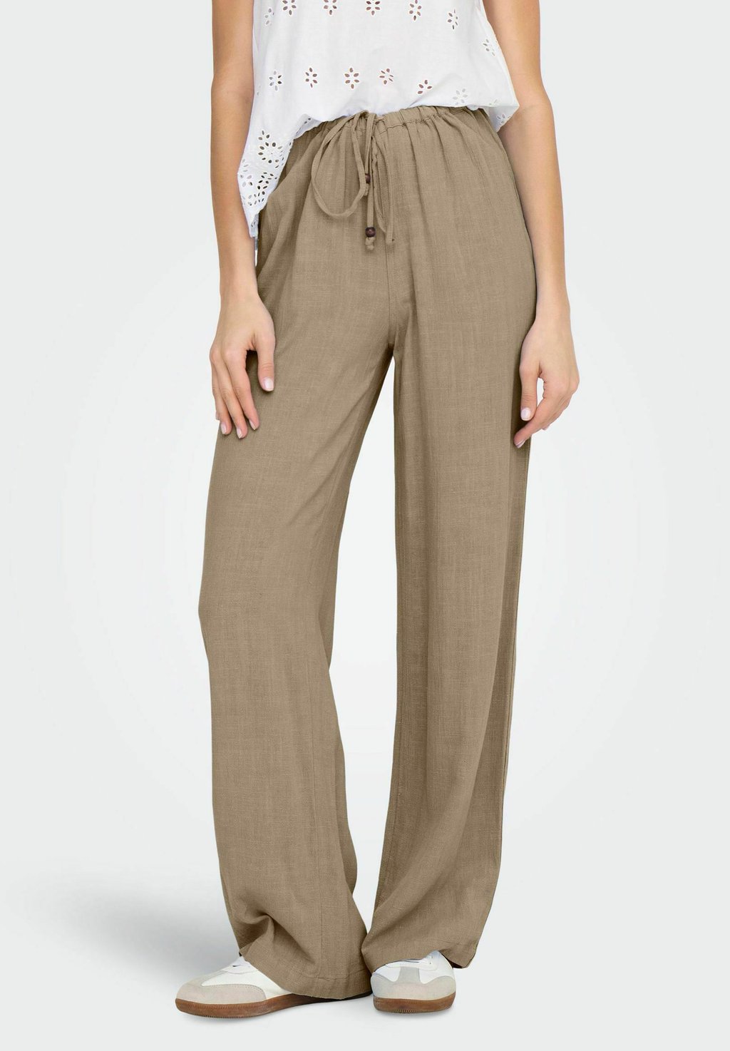 Брюки GERADE GESCHNITTEN MITTLERE TAILLE ONLY, бежевый
Брюки GERADE GESCHNITTEN MITTLERE TAILLE ONLY, бежевый