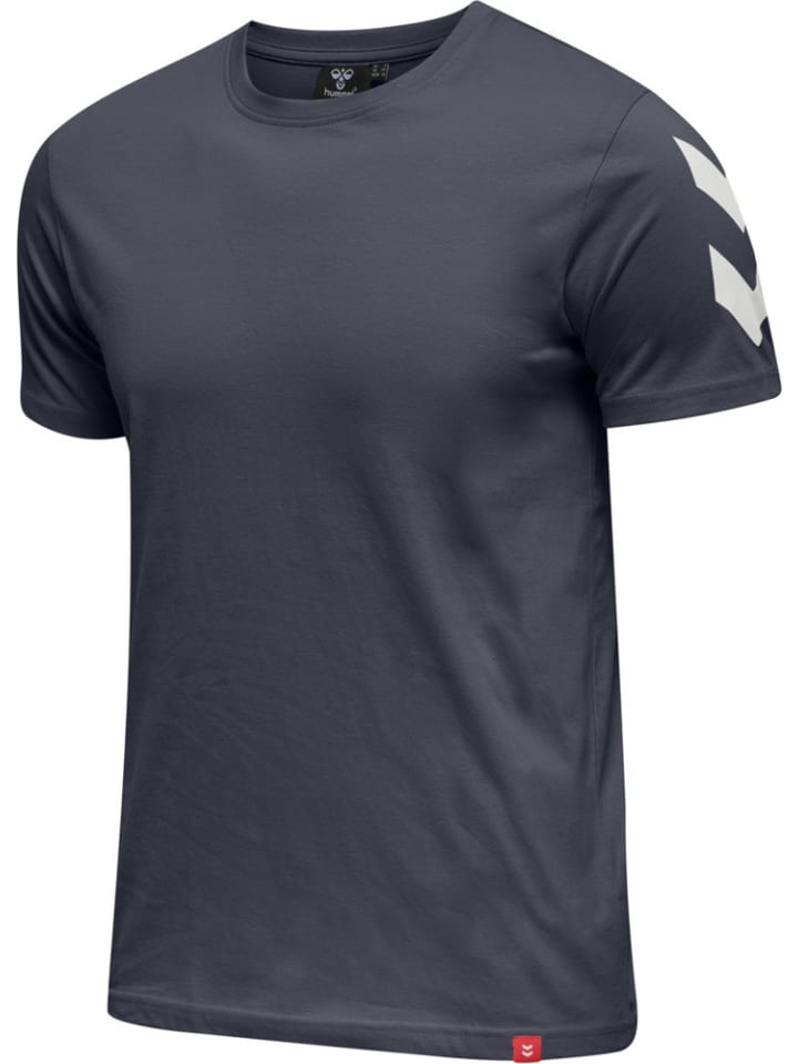 Футболка синего цвета Hummel
Футболка синего цвета Hummel