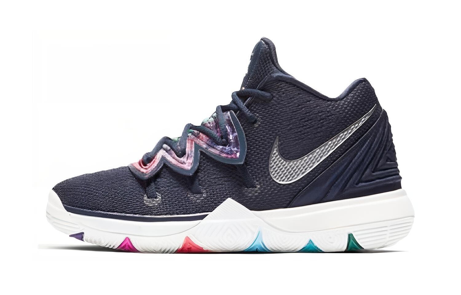 Детские баскетбольные кроссовки Nike Kyrie 5 PS
Детские баскетбольные кроссовки Nike Kyrie 5 PS