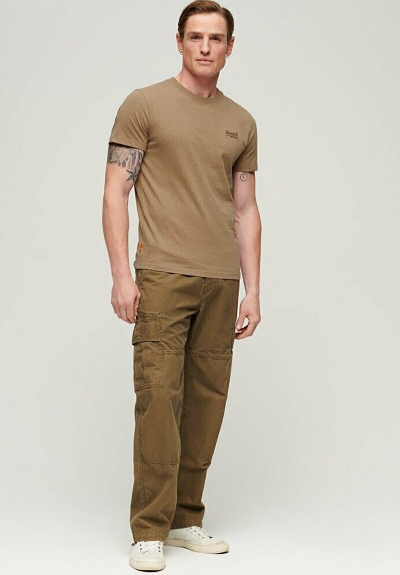 Футболка базовая VINTAGE LOGO EMB Superdry, цвет buck tan brown marl
Футболка базовая VINTAGE LOGO EMB Superdry, цвет buck tan brown marl