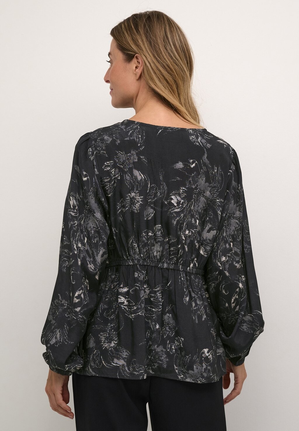 Блуза LOVA Cream, черный
Блуза LOVA Cream, черный