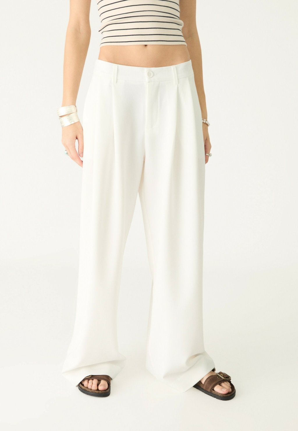 Брюки WIDE Stradivarius, бежевый
Брюки WIDE Stradivarius, бежевый