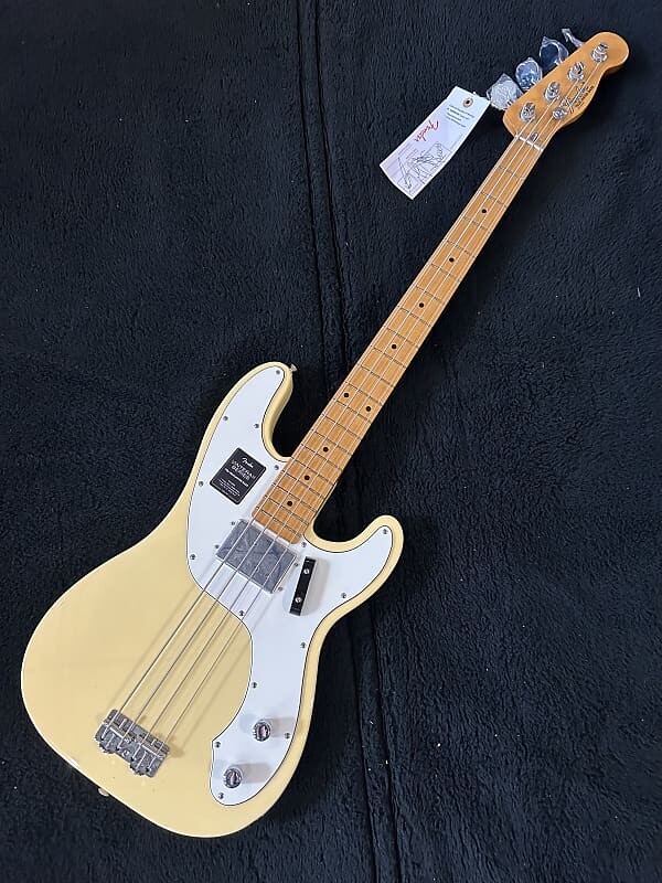 Басс гитара Fender Vintera II '70s Telecaster Bass with Maple Fretboard Vintage White #MX23114105 9lbs. 4.0oz 
Басс гитара Fender Vintera II '70s Telecaster Bass with Maple Fretboard Vintage White #MX23114105 9lbs. 4.0oz