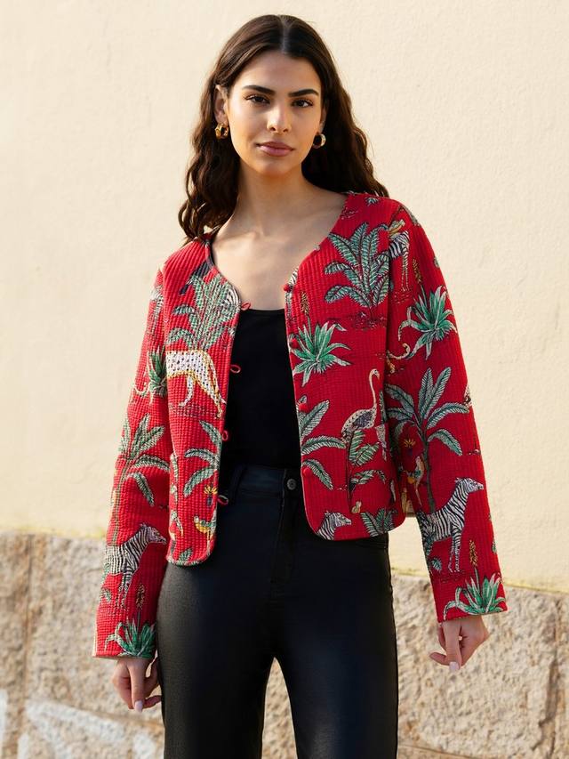 Укороченная стеганая куртка с реверсивным животным принтом Yumi, разноцветный
Укороченная стеганая куртка с реверсивным животным принтом Yumi, разноцветный