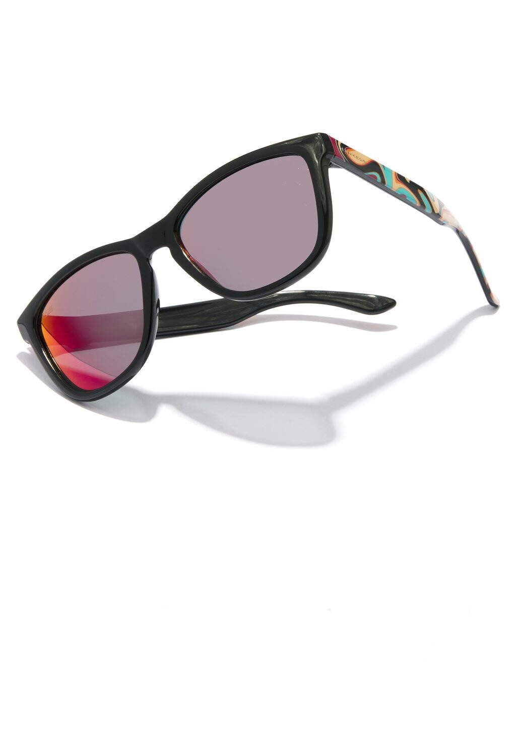 Солнцезащитные очки ONE CARBONO POLARIZED Hawkers, черный
Солнцезащитные очки ONE CARBONO POLARIZED Hawkers, черный