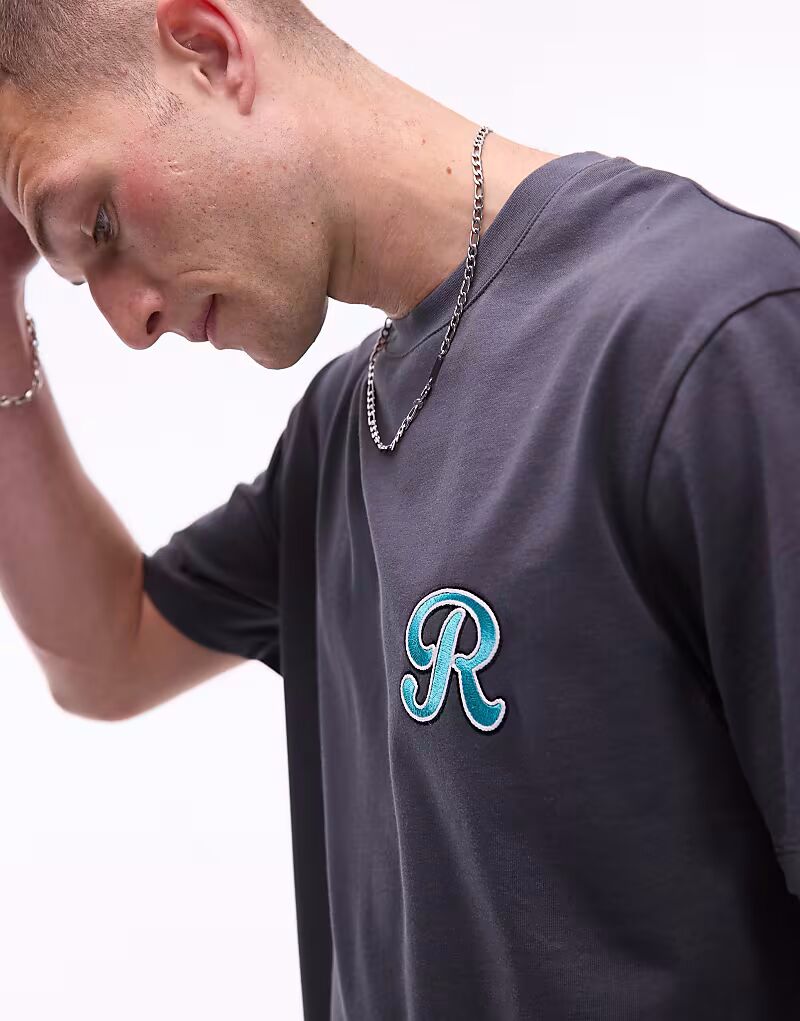 Футболка Topman heavyweight oversize с вышитыми буквами синелью в угольно-черном цвете 
Футболка Topman heavyweight oversize с вышитыми буквами синелью в угольно-черном цвете