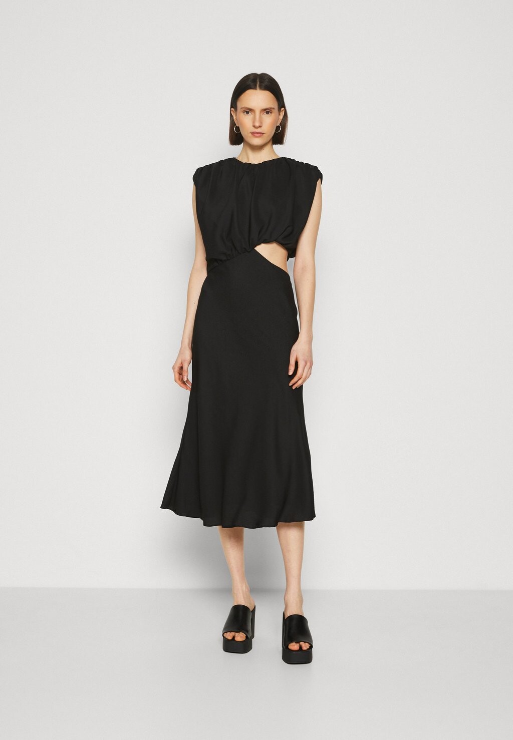 Коктейльное платье / Вечернее платье BOBBY Jarlo, черный
Коктейльное платье / Вечернее платье BOBBY Jarlo, черный