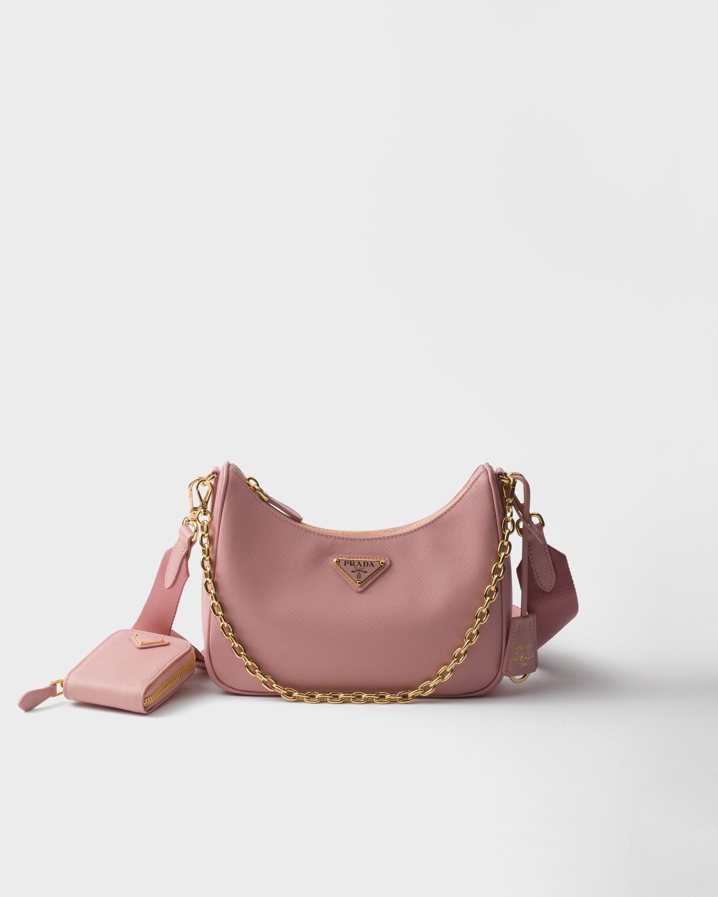 Сумка Prada Re-Edition 2005 из сафьяновой кожи Prada, песко
Сумка Prada Re-Edition 2005 из сафьяновой кожи Prada, песко