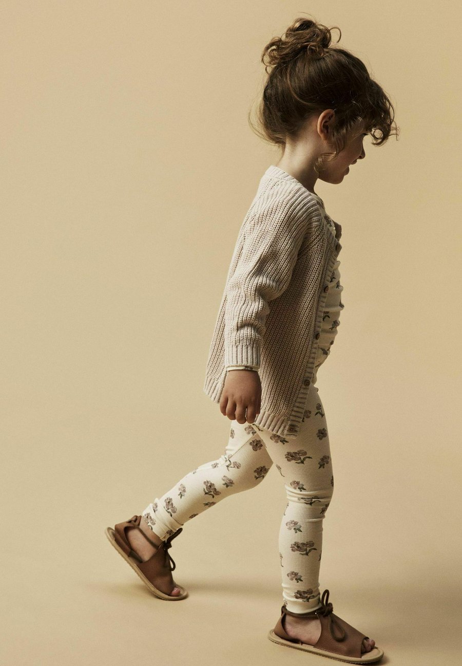 Топ Lil' Atelier MIT SLIM FIT, Turtledove/White
Топ Lil' Atelier MIT SLIM FIT, Turtledove/White