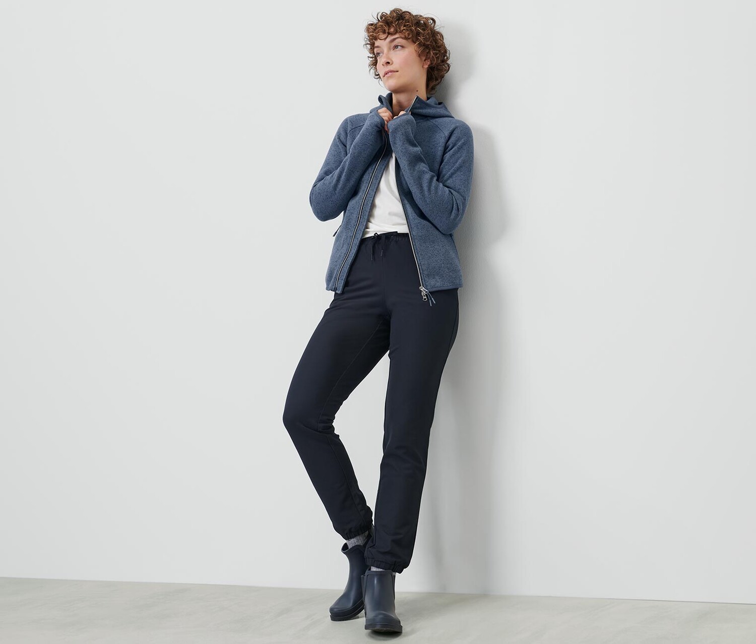 Спортивные брюки из софтшелла Tchibo, темно-синий
Спортивные брюки из софтшелла Tchibo, темно-синий