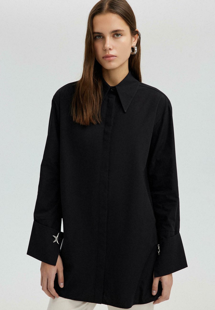 Блуза Touché Privé WITH WIDE CUFF, Black
Блуза Touché Privé WITH WIDE CUFF, Black