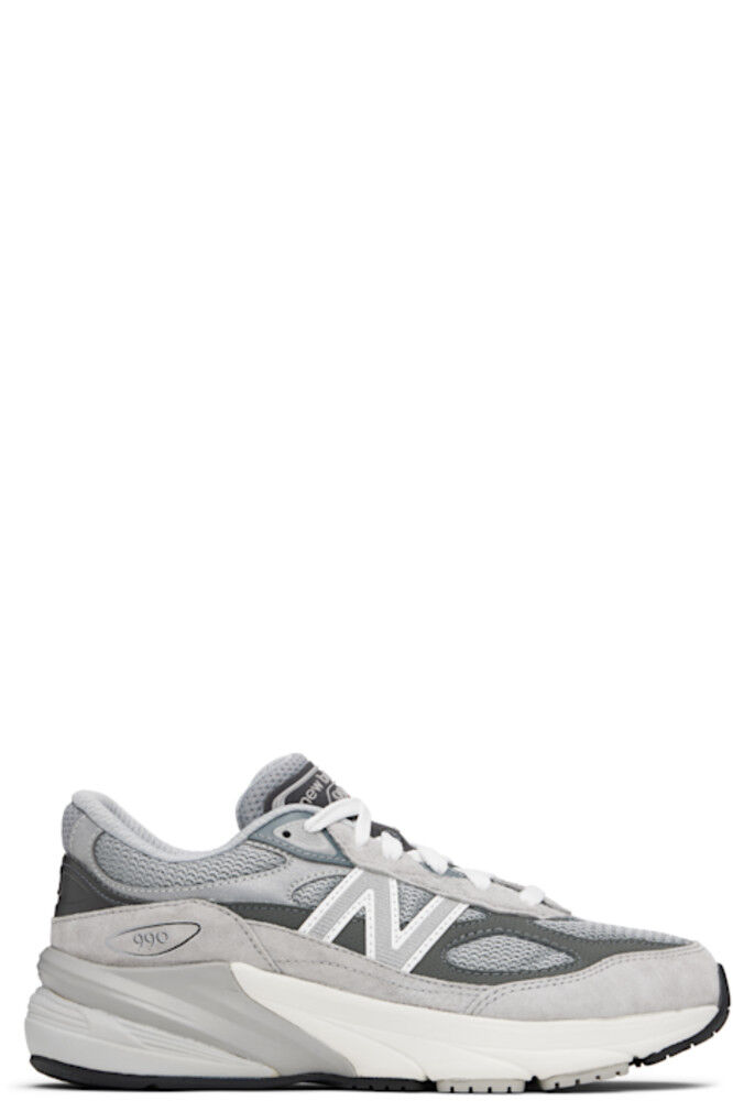 Кроссовки FuelCell 990v6 для больших детей серо-серебристого цвета New Balance 
Кроссовки FuelCell 990v6 для больших детей серо-серебристого цвета New Balance