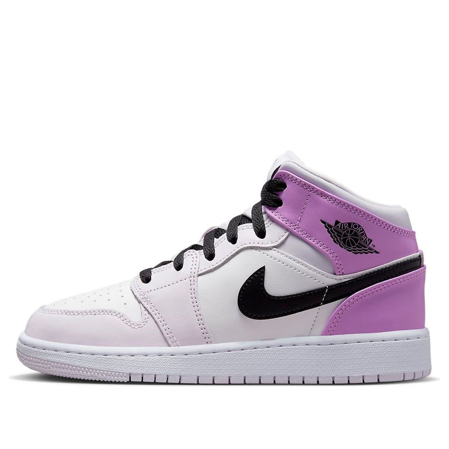 Кроссовки (GS) Air Jordan 1 Mid 'Barely Grape', фиолетовый
Кроссовки (GS) Air Jordan 1 Mid 'Barely Grape', фиолетовый