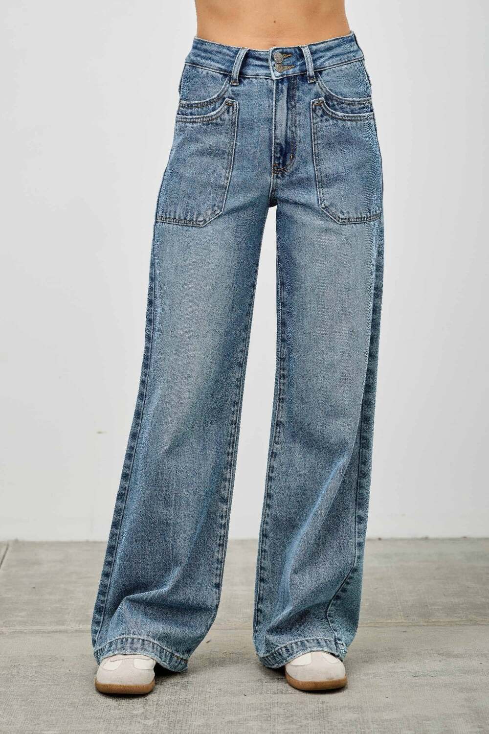 Высокая посадка, двойные карманы, широкие штанины TRUEDAMES, средне-синий
Высокая посадка, двойные карманы, широкие штанины TRUEDAMES, средне-синий