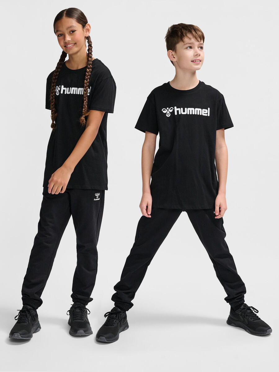 Футболка Hmlgo Lifestyle Kids HUMMEL
Футболка Hmlgo Lifestyle Kids HUMMEL