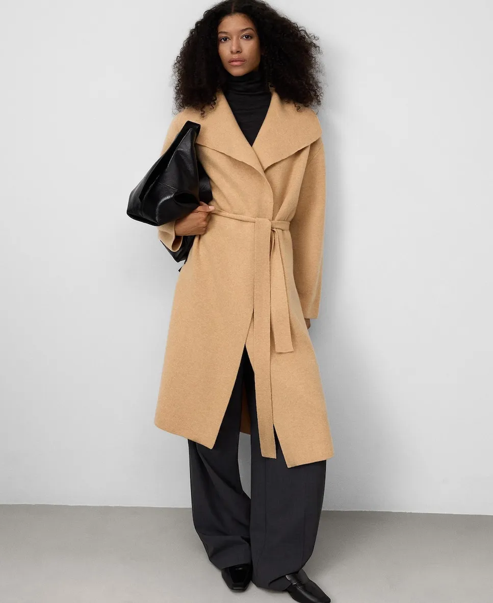 Женское двустороннее шерстяное пальто Adolfo Dominguez, песочный
Женское двустороннее шерстяное пальто Adolfo Dominguez, песочный