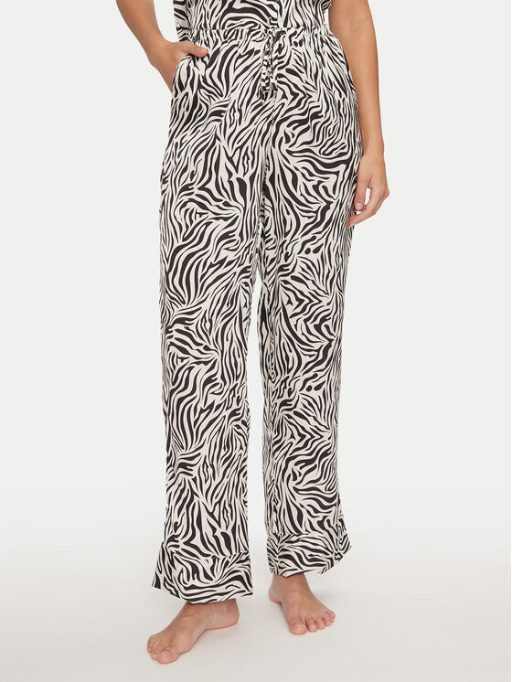 Пижамные штаны стандартного кроя Hunkemöller, черный
Пижамные штаны стандартного кроя Hunkemöller, черный