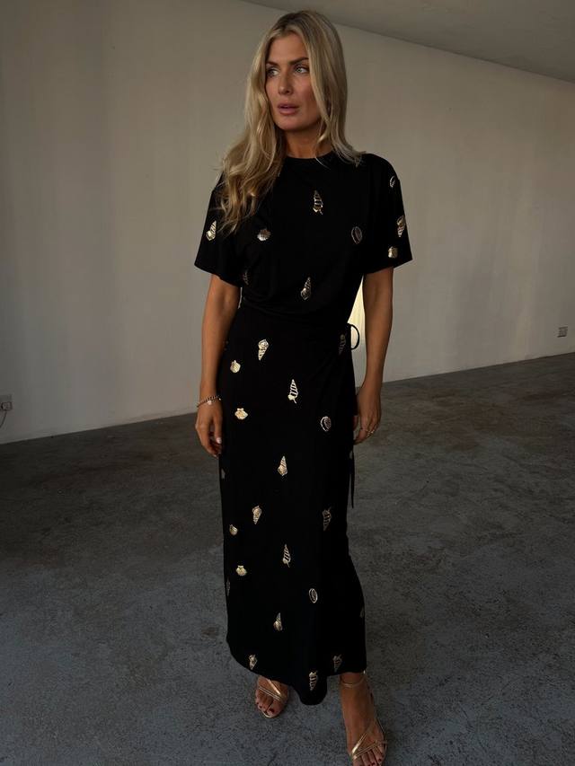 Платье с тиснением под кожу Never Fully Dressed, Black/Gold
Платье с тиснением под кожу Never Fully Dressed, Black/Gold