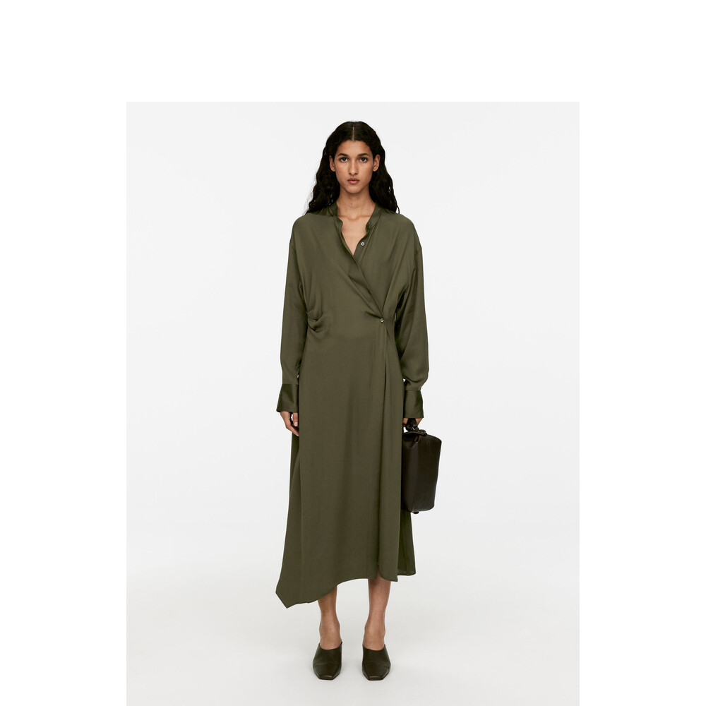 Платье асимметричное Arket с длинными рукавами и воротником-стойкой, хаки / зеленый
Платье асимметричное Arket с длинными рукавами и воротником-стойкой, хаки / зеленый