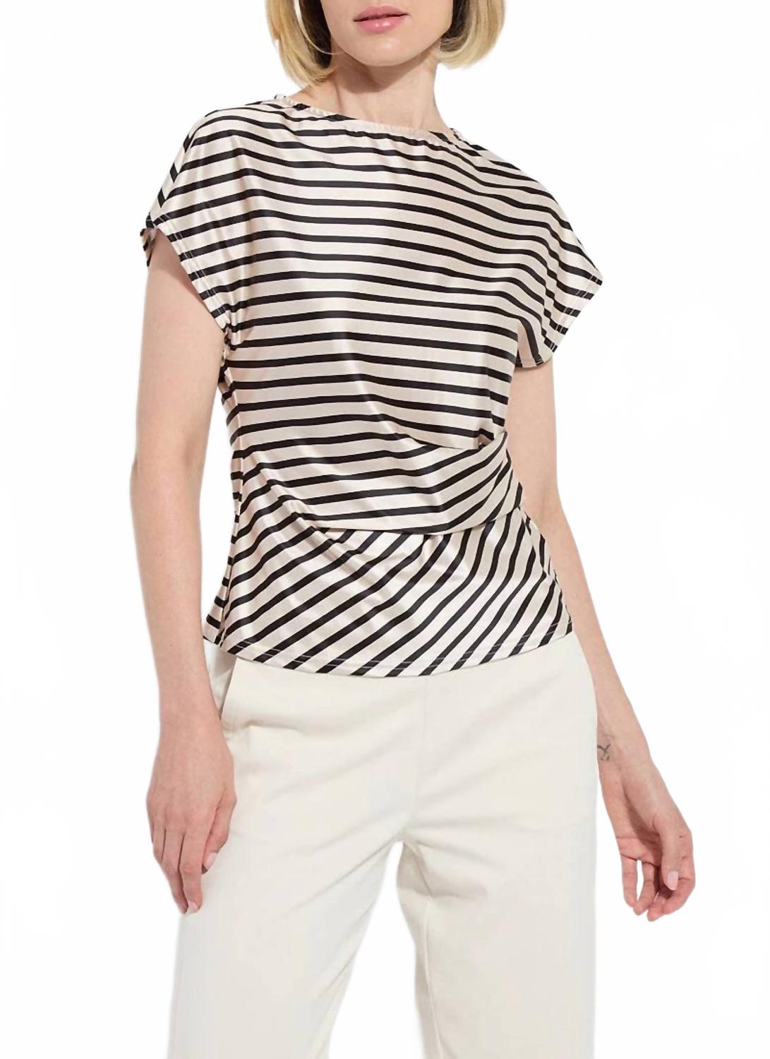 Женский топ Bruna с драпировкой сбоку в прибрежном стиле Lysse, Coastal
Женский топ Bruna с драпировкой сбоку в прибрежном стиле Lysse, Coastal