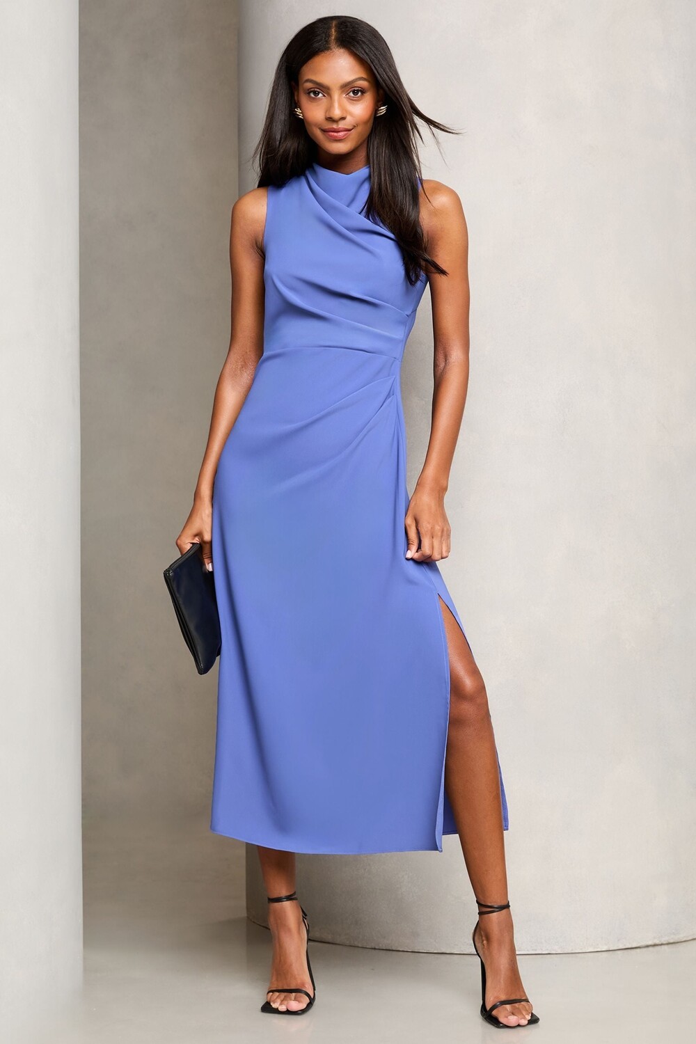 Летнее платье миди с драпировкой спереди и сборками Lipsy, синий
Летнее платье миди с драпировкой спереди и сборками Lipsy, синий