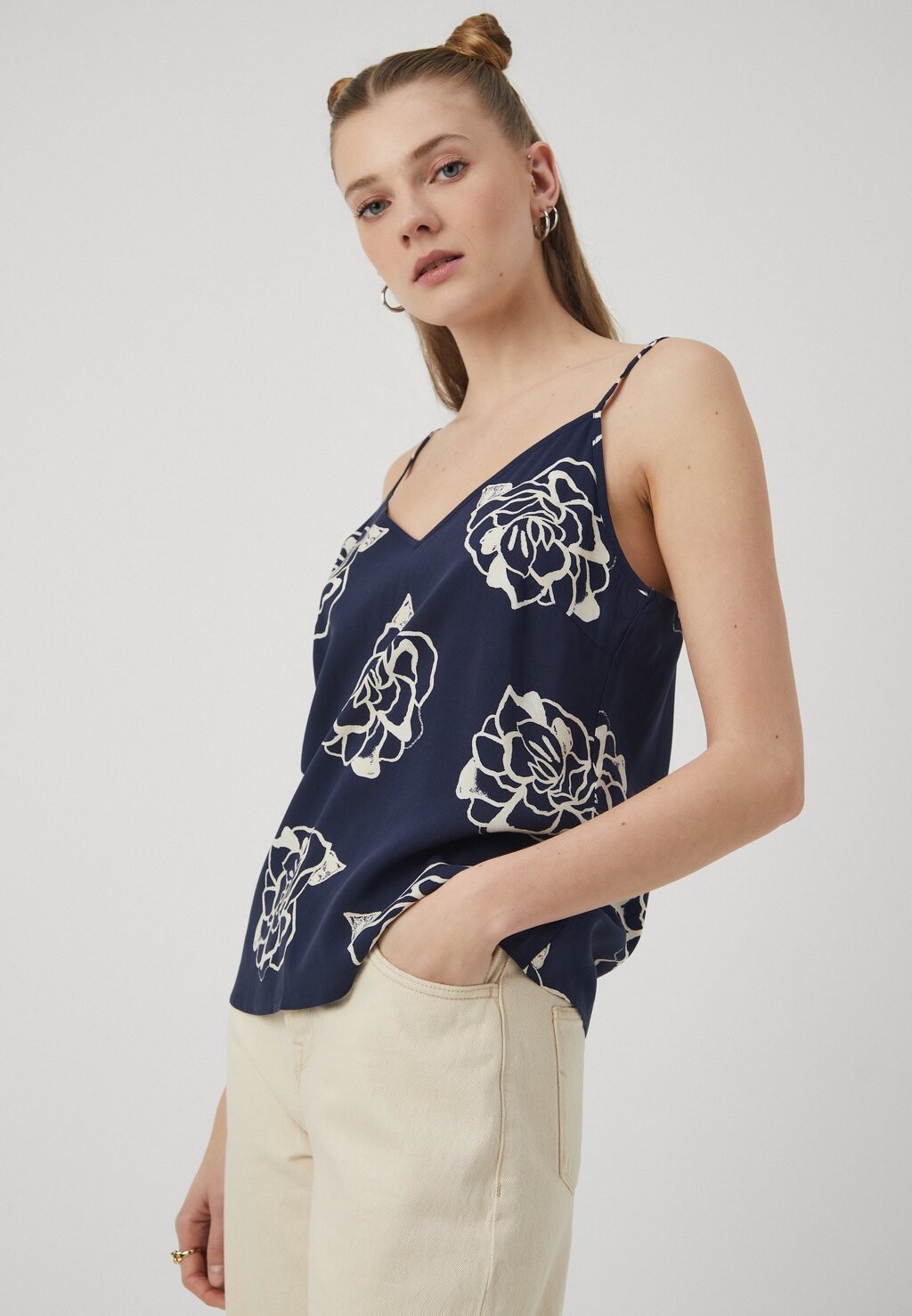 Топ Vmeasy Singlet V Neck Vero Moda, темно-синий
Топ Vmeasy Singlet V Neck Vero Moda, темно-синий