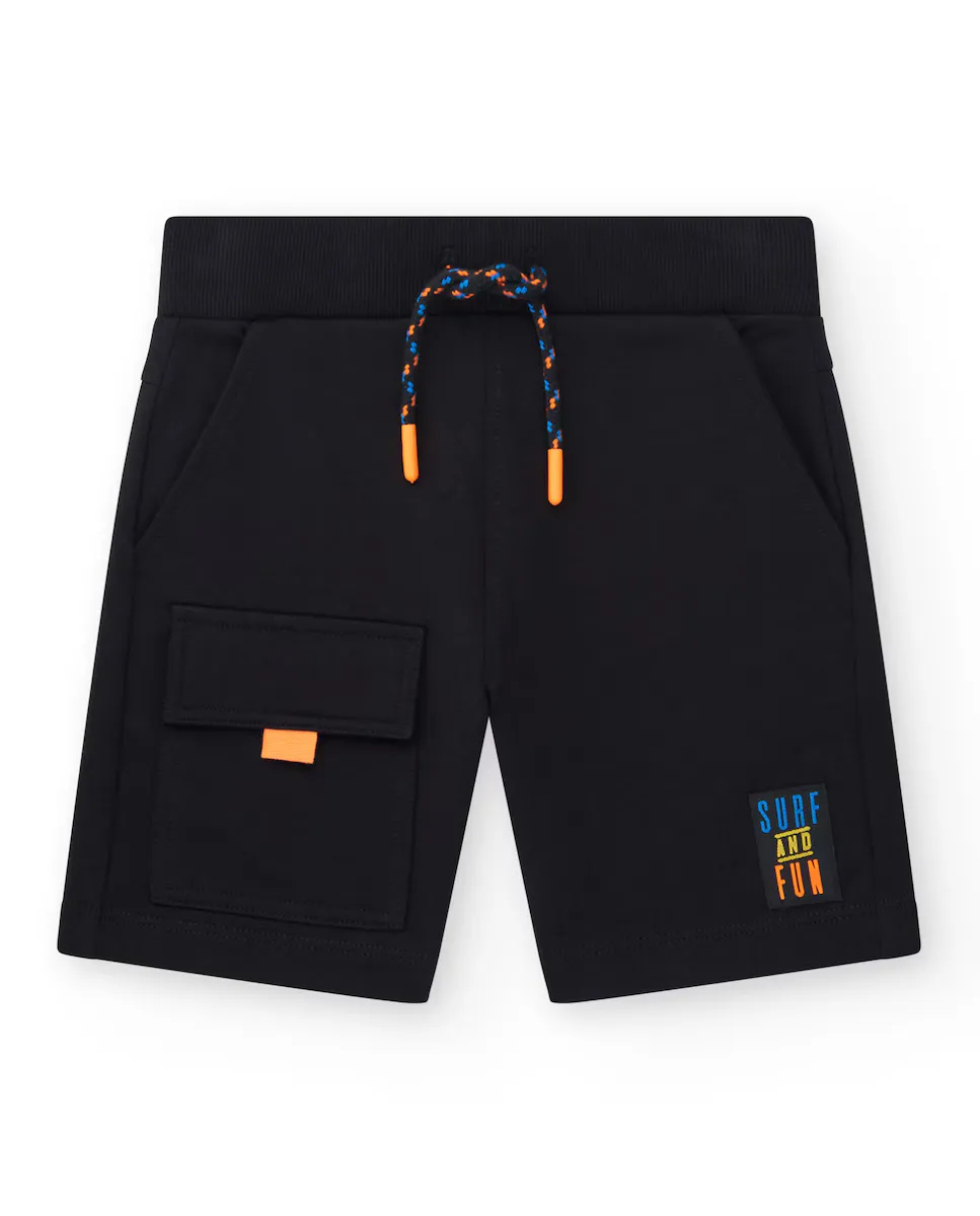 Шорты-бермуды для мальчиков черного цвета с боковым карманом и кулиской Tuc tuc, чёрный
Шорты-бермуды для мальчиков черного цвета с боковым карманом и кулиской Tuc tuc, чёрный
