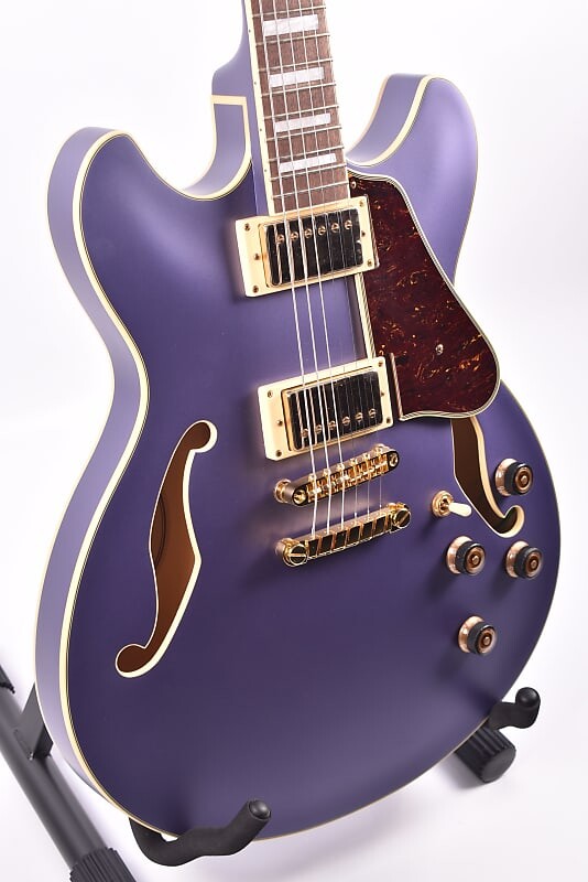 Электрогитара Ibanez Artcore AS73G, Metallic Purple Flat
Электрогитара Ibanez Artcore AS73G, Metallic Purple Flat