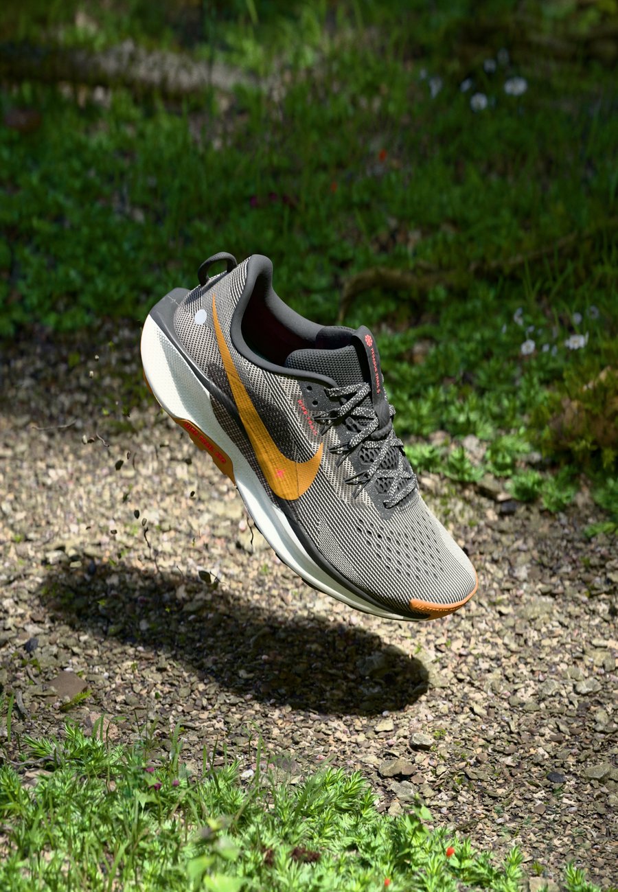 Кроссовки Nike Performance REACTX PEGASUS 5, Black/Desert Ochre/Fir/College Grey/Bright Crimson/Black
Кроссовки Nike Performance REACTX PEGASUS 5, Black/Desert Ochre/Fir/College Grey/Bright Crimson/Black