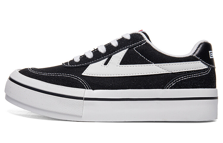 Кеды, скейтборд обувь женская низкая черный/белый Warrior
Кеды, скейтборд обувь женская низкая черный/белый Warrior