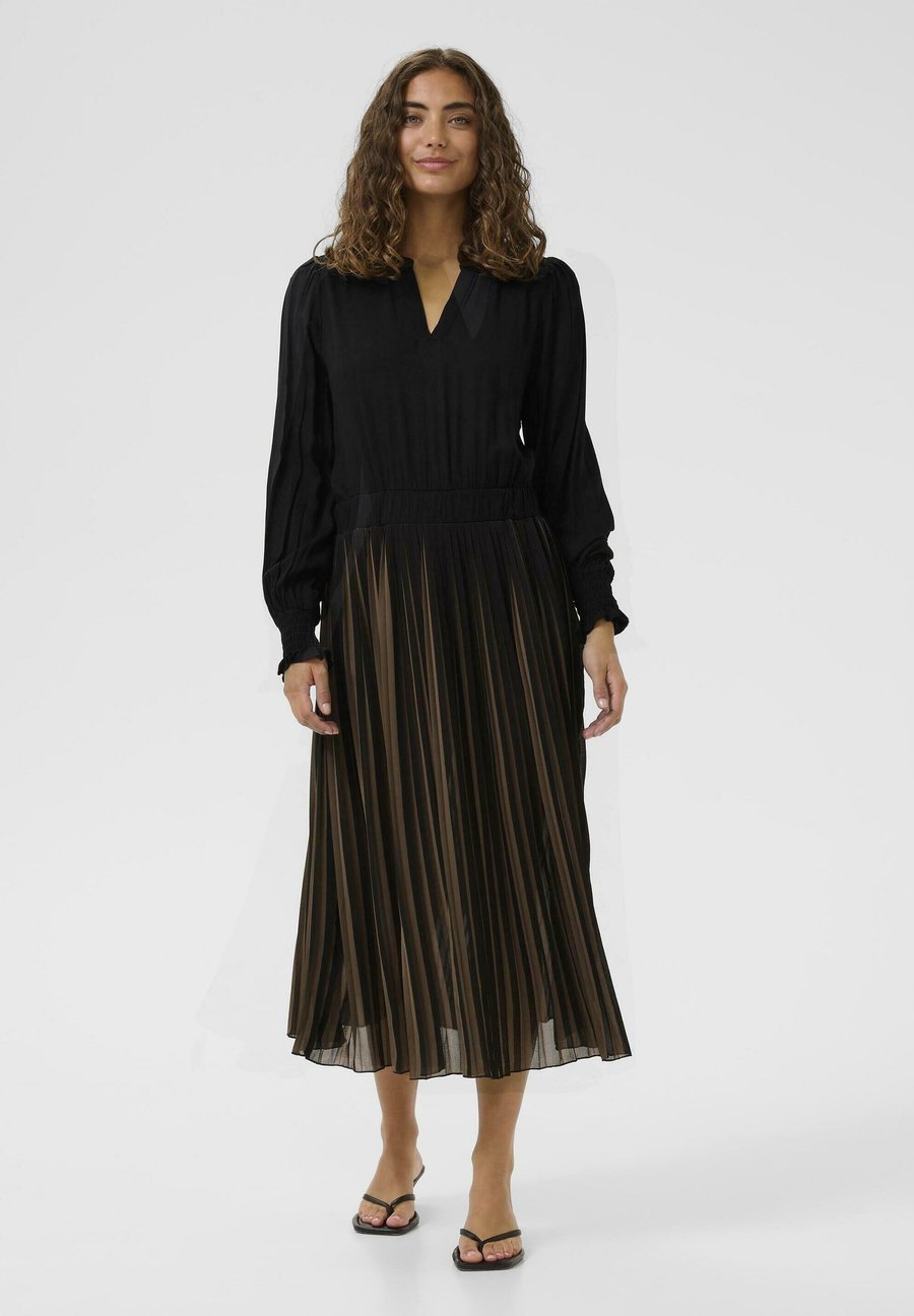 Платье Culture CARLY V-NECK, Rain Drum/Brown
Платье Culture CARLY V-NECK, Rain Drum/Brown