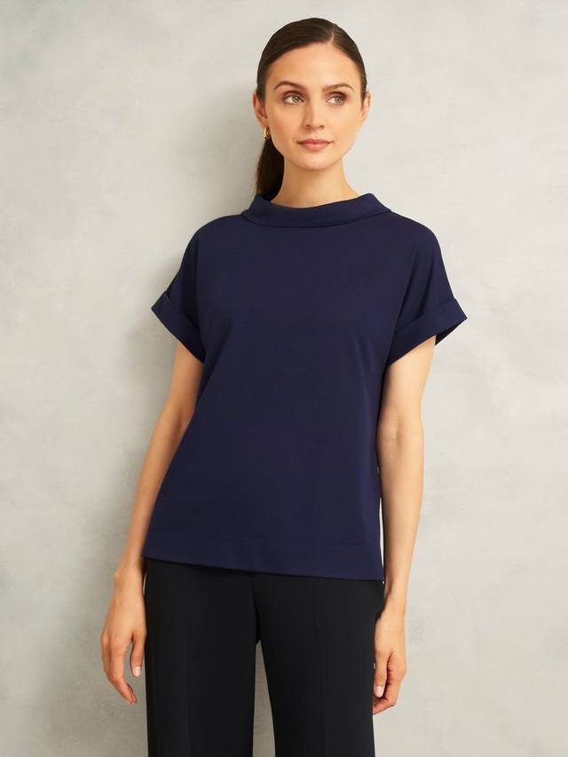 Топ Catriona из крепа Hobbs, Midnight Navy
Топ Catriona из крепа Hobbs, Midnight Navy