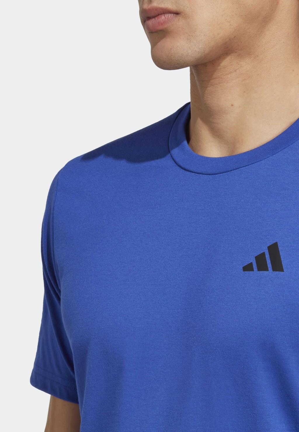 Спортивная футболка ESSENTIALS FEELREADY adidas, синий
Спортивная футболка ESSENTIALS FEELREADY adidas, синий