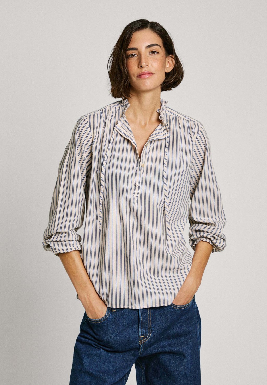 Блуза Pepe Jeans, молочный
Блуза Pepe Jeans, молочный