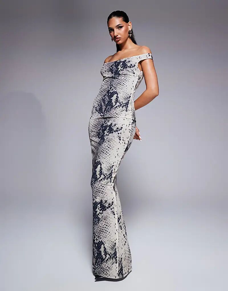 Облегающее макси-платье с открытыми плечами в сером змеином принте Murci
Облегающее макси-платье с открытыми плечами в сером змеином принте Murci