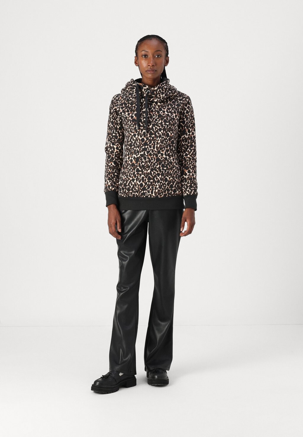 Толстовка с капюшоном ONLJALENE HOOD ONLY, черный
Толстовка с капюшоном ONLJALENE HOOD ONLY, черный