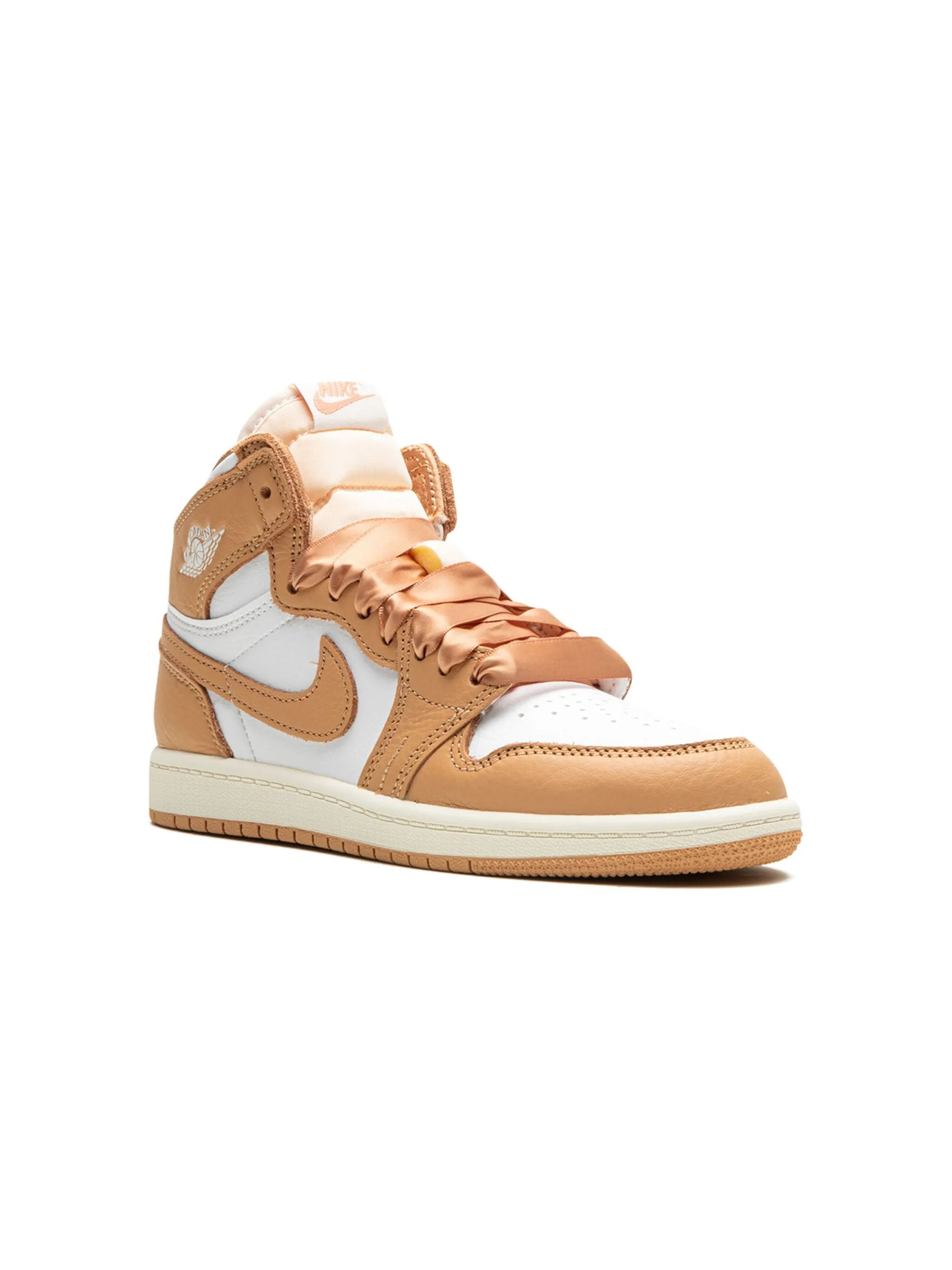 Кроссовки Air Jordan 1 Retro High OG Praline Jordan Kids, белый
Кроссовки Air Jordan 1 Retro High OG Praline Jordan Kids, белый