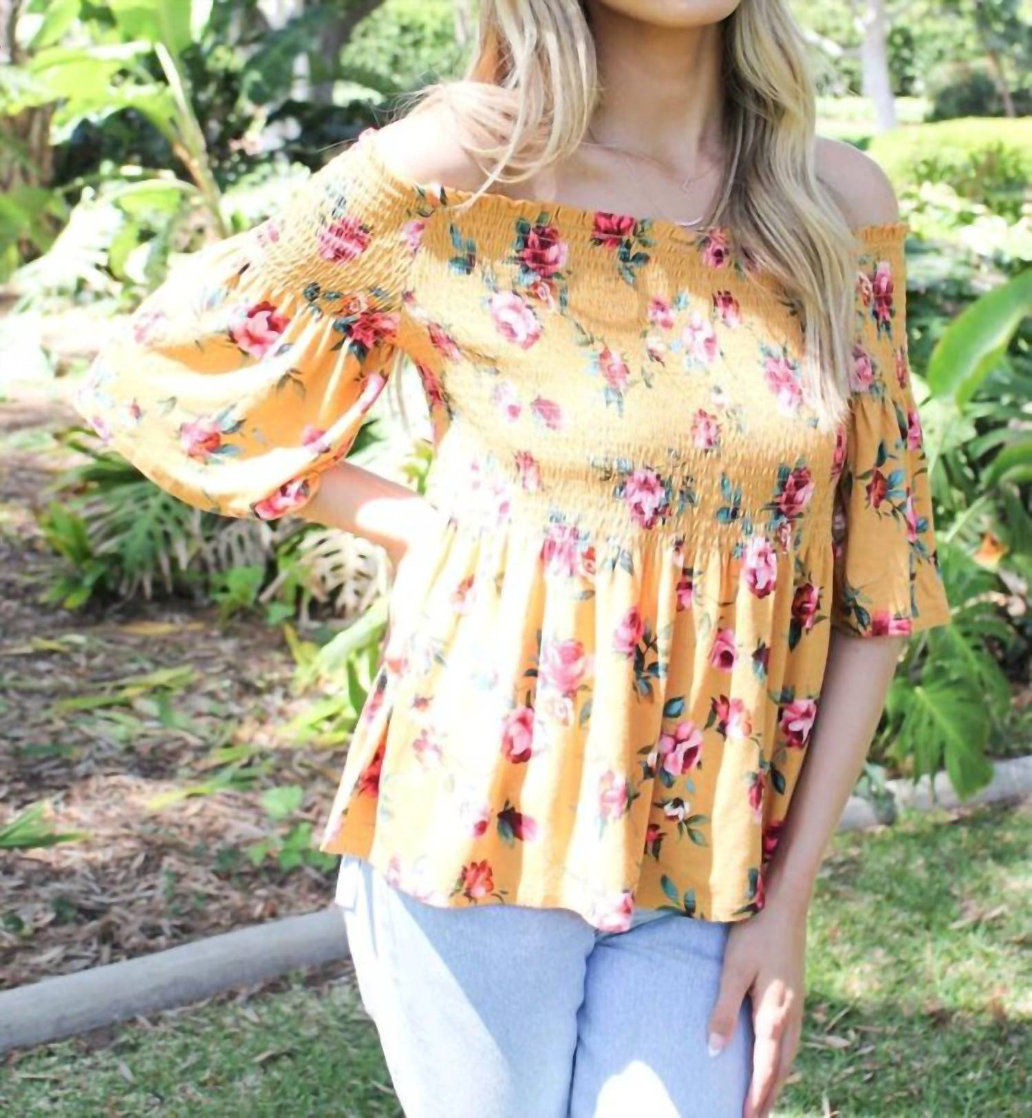 Желтый топ с цветочным принтом на бретелях Ricki's
Желтый топ с цветочным принтом на бретелях Ricki's